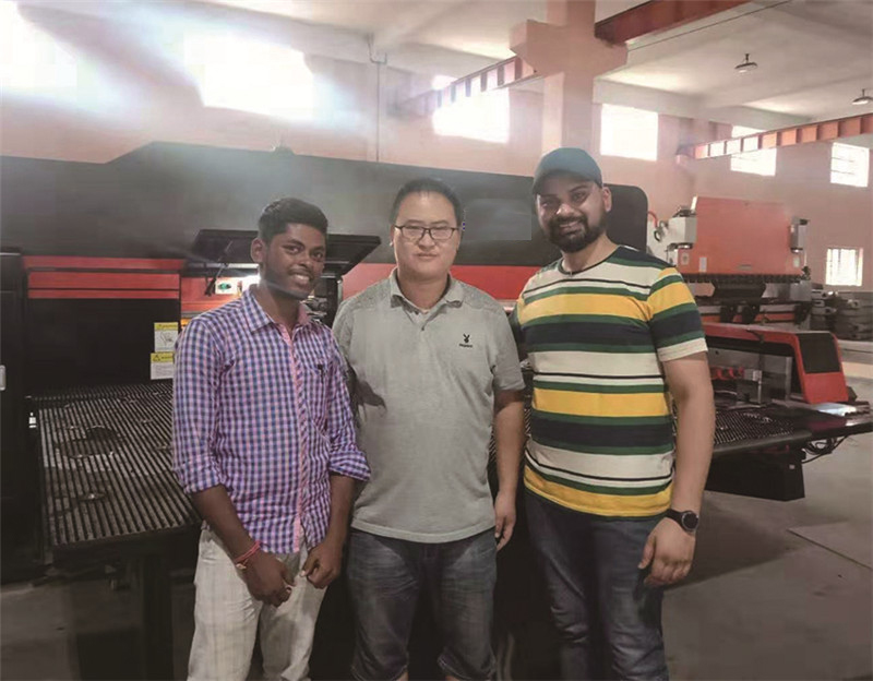 india-cnc-turret-punching-machine.jpg
