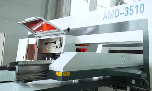 Servo Type CNC Turret Punching Machine